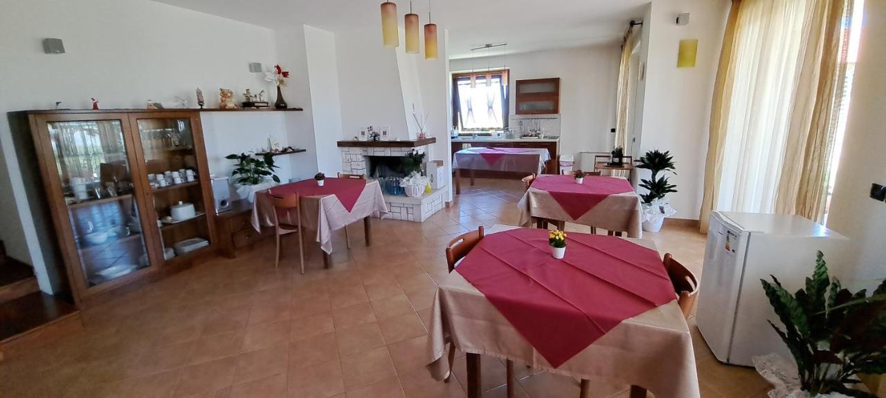 B & B Le Tre Rose Tollo Exterior photo