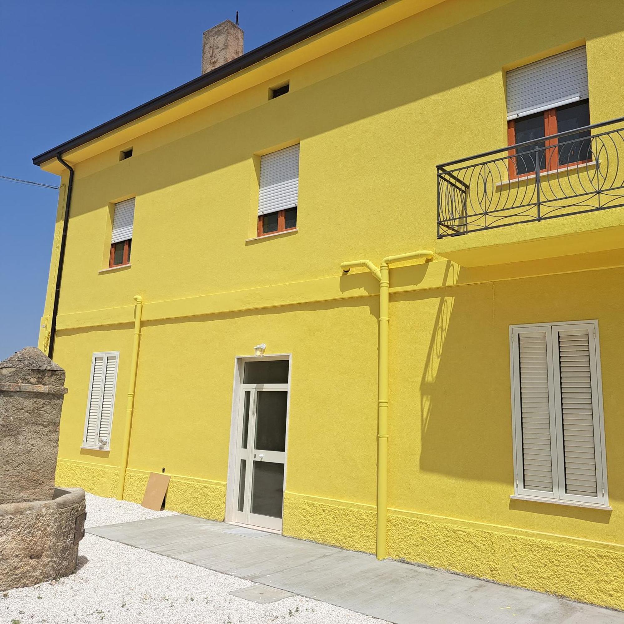B & B Le Tre Rose Tollo Exterior photo